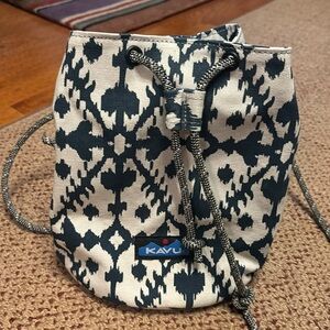 Kavu Bucket Bag